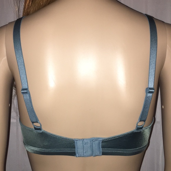 LAST ONE!! Victoria's Secret Sexy Keyhole Bralette - Picture 4 of 8